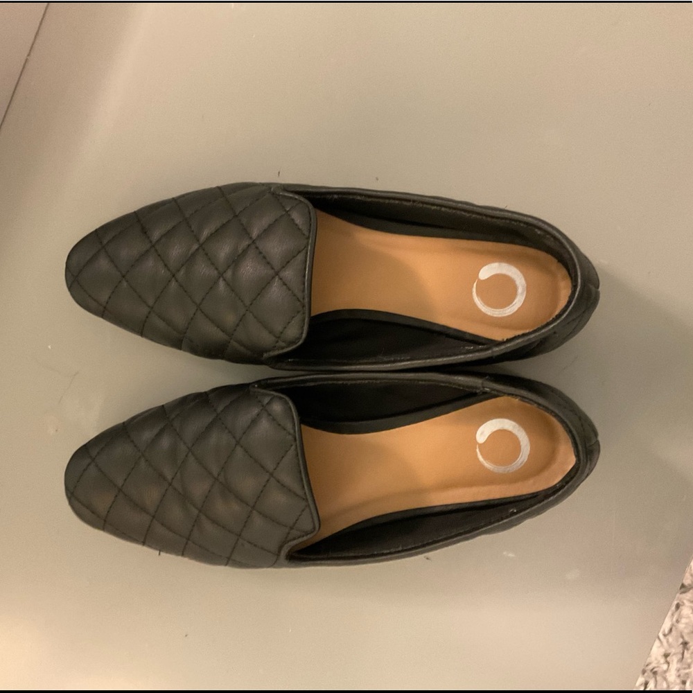 Journee Collection Women's Lavvina Quilted Black Loafer Flat Leather Shoe 🥿 - Picture 6 of 12